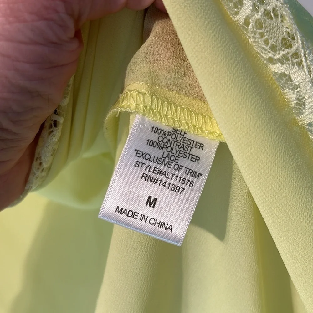 ASTR The Label Citrus Yellow Kimono Women’s Size Medium NWT
